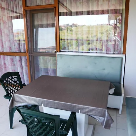 Akladi Family Hotel Tschernomorez